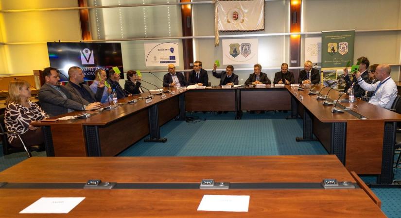 Átfogó fejlesztési csomag jön Tatán és Tatabányán: parkolók, utak, intézmények újulhatnak meg