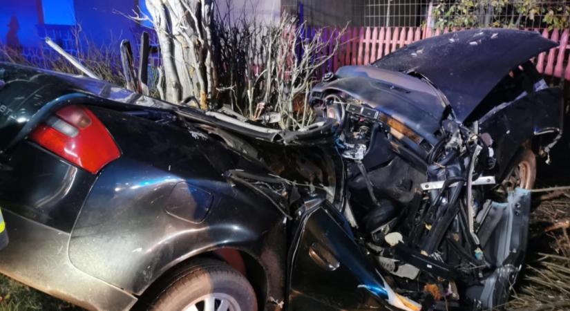 Két fiatal vesztette életét az esztári halálos balesetben