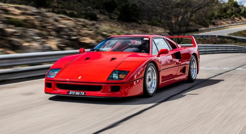 Ismét piacra kerül Alain Prost aláírt Ferrari F40-ese
