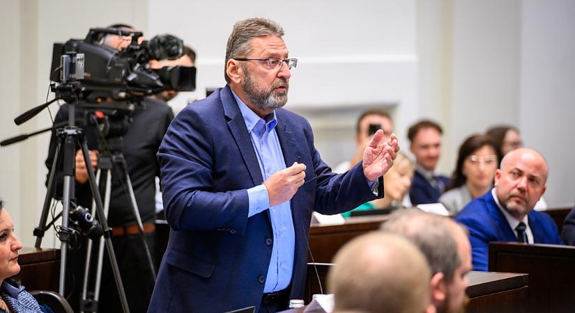 Megkérdeztük, indul-e az országgyűlési választásokon a Civil Fórum Debrecen – videóval