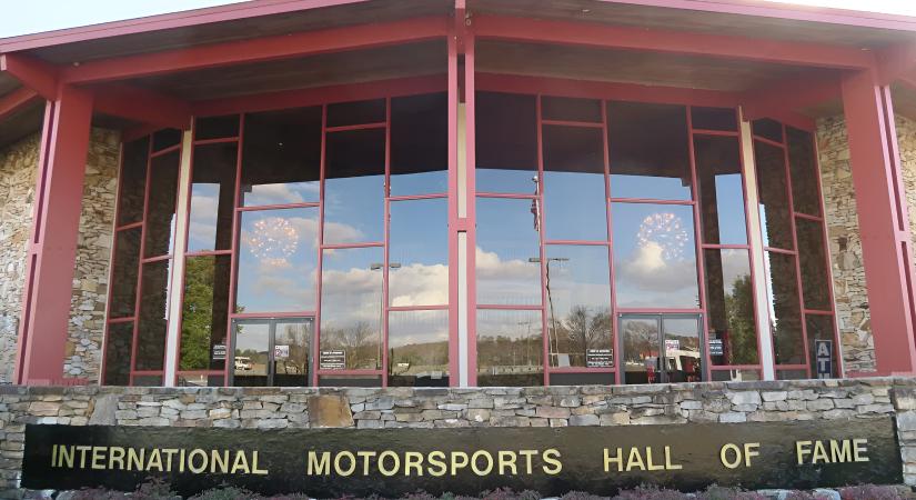 Gigantikus botrány tört ki a motorsport-hírességek csarnokában