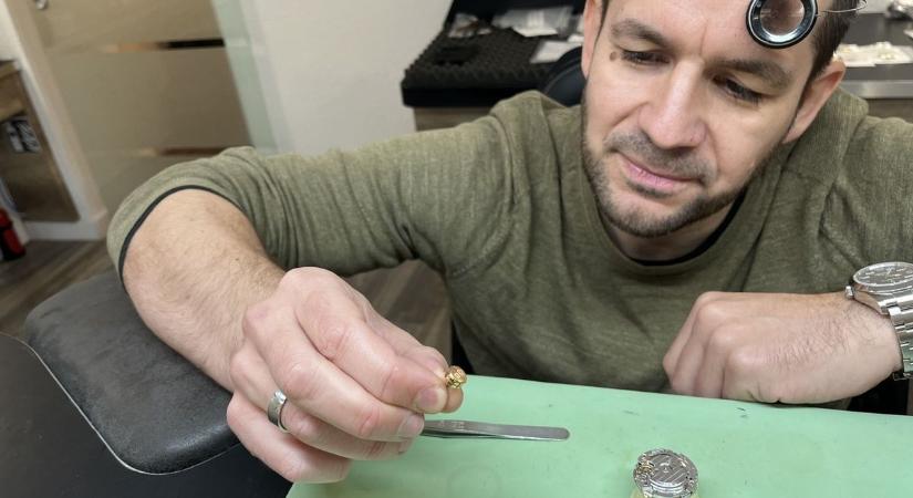 Különleges órák mentsvára a soproni műhely - fotók