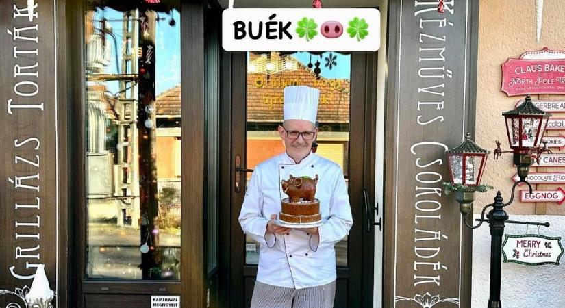 Különleges grillázsmalac és retró szaloncukor: a lajosmizsei boltban visszarepülünk a múltba – fotók, videó