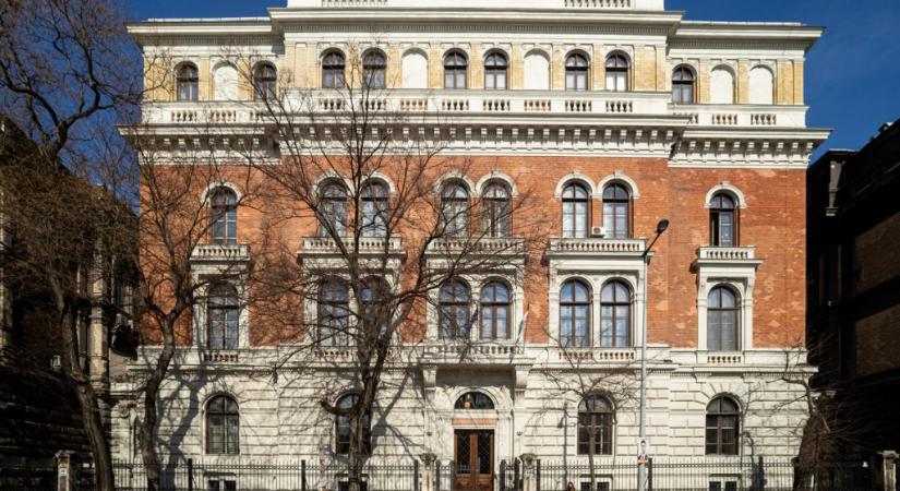 Csalás gyanúja miatt indult nyomozás a Semmelweis Egyetemen