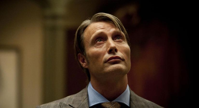 Két zseniális elme harca tartja lázban a pszichológiai-krimire éhező közönséget, Oscar-díjat érdemelne Bryan Fuller műve