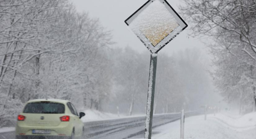 Havazás és erős szél várható a hétvégén – itt jöhet létre hótakaró