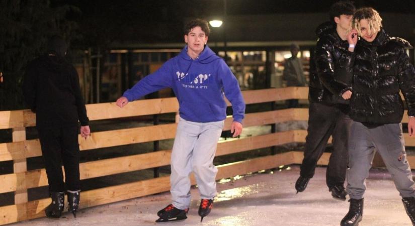 Bulival nyitják az eddigi legnagyobb jégpályát – mutatjuk, mikor