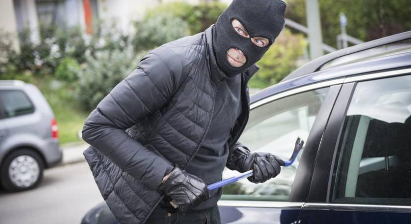 Pillanatok alatt ellophatják az autódat, ha ez a kényelmi funkció benne van