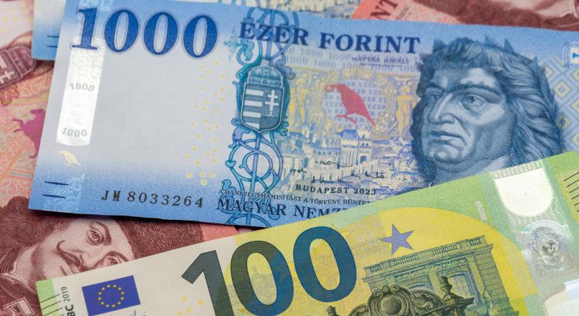 Ismét gyengült a forint péntek reggelre: ennyiért vehetsz most egy eurót