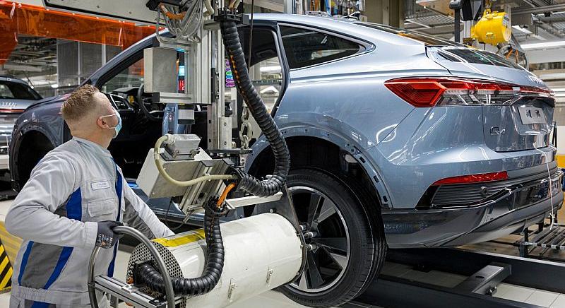 Audi-vezér: a következő évek döntik el, kik maradnak talpon