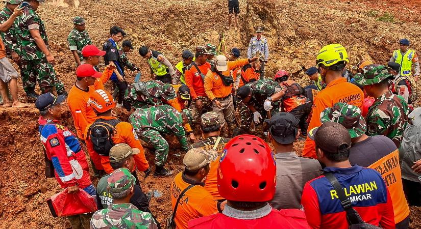 Tovább nőtt a jávai természeti csapás áldozatainak a száma