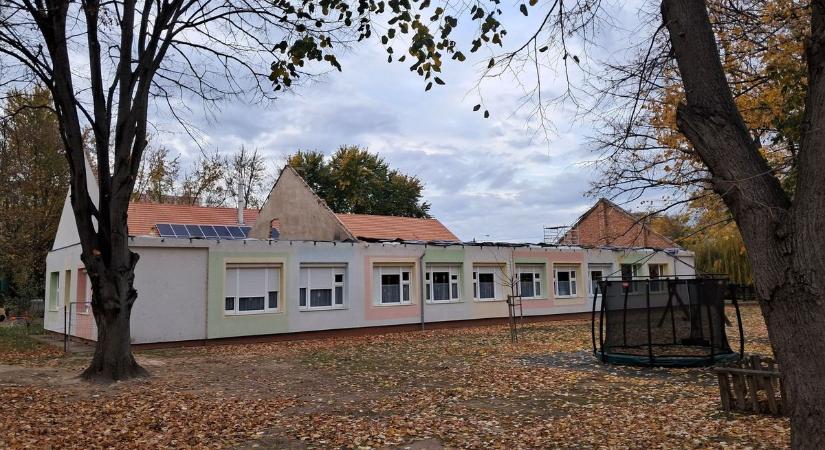 Türelmük végére értek a szülők, mikor a Zengő Óvoda beázott - az önkormányzat reagált az aggodalmakra