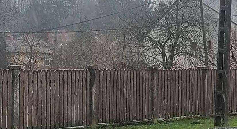 Vasvárra is megérkezett az idei tél első havazása - olvasói videó