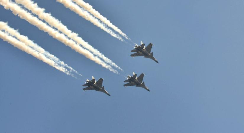 Egy halom szuperbombázót adtak át Oroszországnak – nincs ellenfele, porrá zúzza Zelenszkijék Trumtptól kapott csodafegyverét