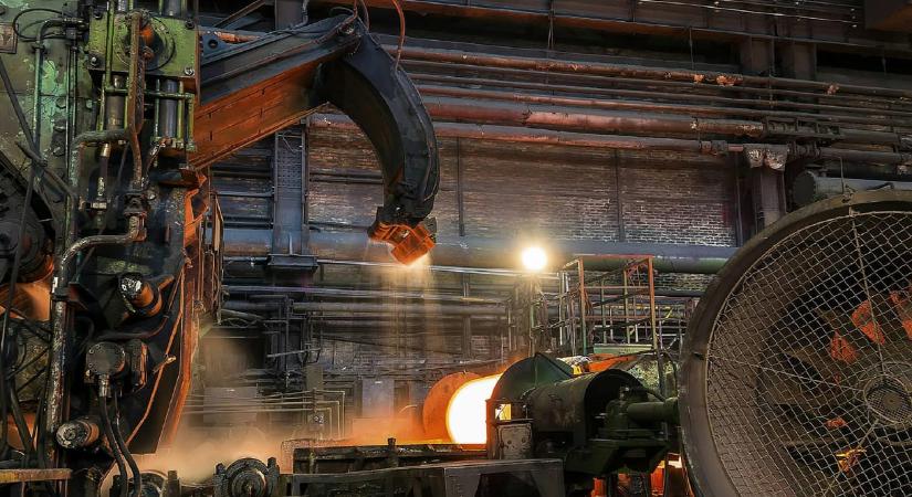 Acélipari Stratégiai Osztályt gründolt hivatalában Rogán Antal