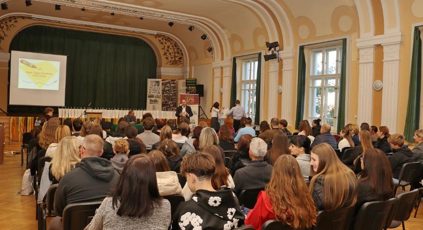 Nyílt napok a komáromi Selye János Gimnáziumban