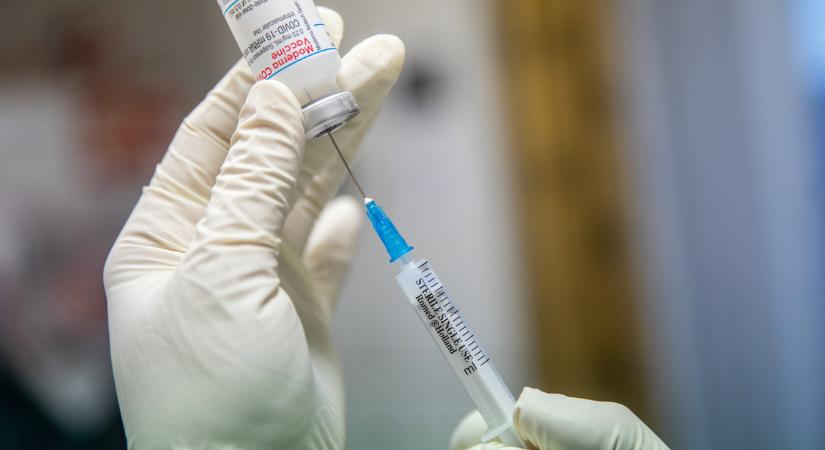 WHO: Kivételes esetekben hat hetet is lehet várni a Moderna-vakcina második dózisával
