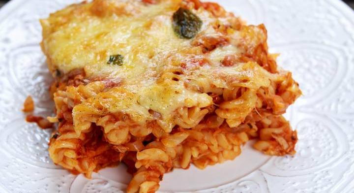 Tonhalas tészta air fryerben összesütve: laktató ebéd 20 perc alatt