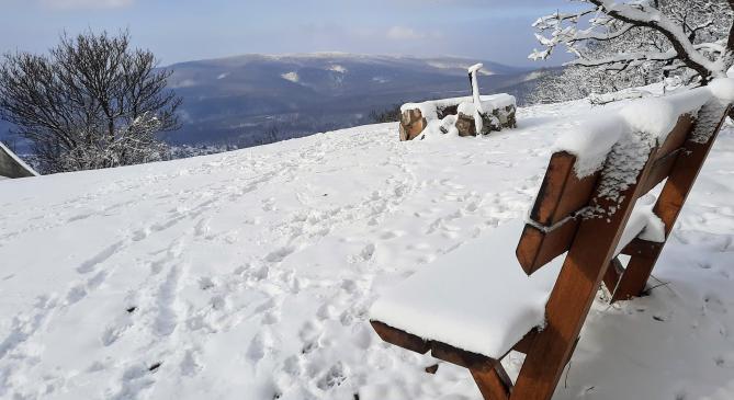 Holnap reggelig még több centi hó érkezhet