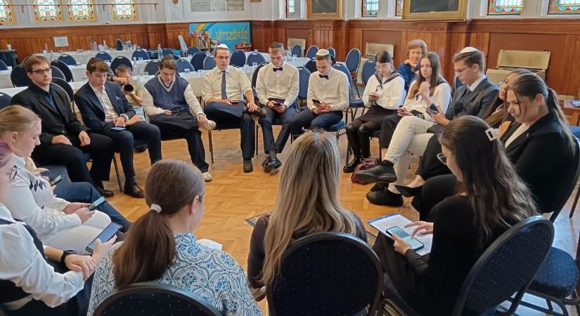 Sikeres megvalósítás - Befejeződött a kirekesztés elleni győri középiskolás és egyetemi projekt