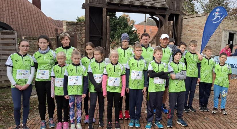 Tovább gyarapították éremgyűjteményüket a PSE tájfutói