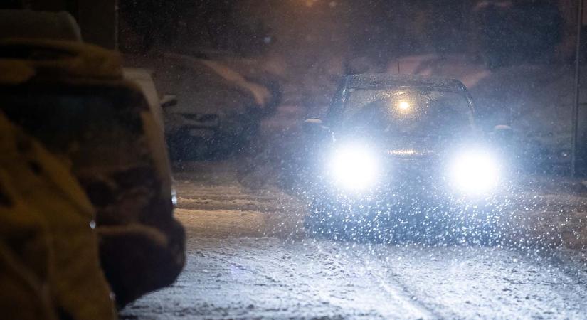 Tanácsok, amik segítenek, hogy havazáskor ne rettegj a volán mögött