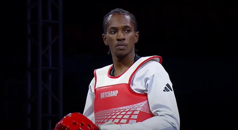 Omar után Sharifen a sor