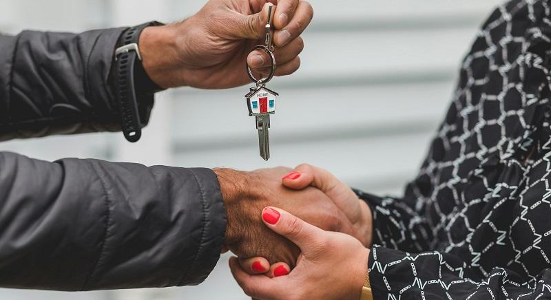 Állami lakás fiataloknak – Meddig kell még várni?