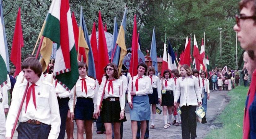 Gondolatrendészet a Balatonon – Egyetlen mondat, és már nyílt is a dosszié