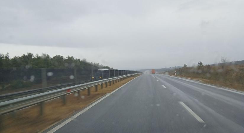 Csak óvatosan ma a 8-as úton! Mutatjuk, milyen az út, milyen a forgalom (videó)