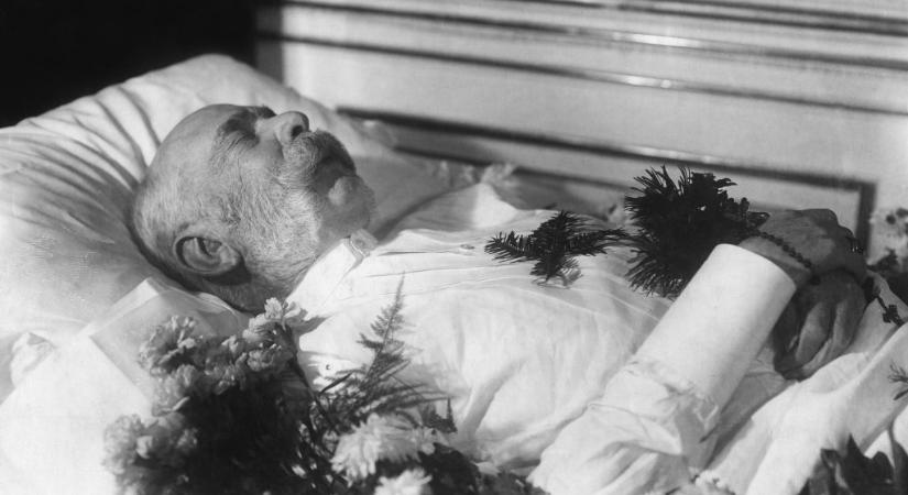 „Holnap felkelek, mint máskor” – ezek voltak Ferenc József utolsó szavai