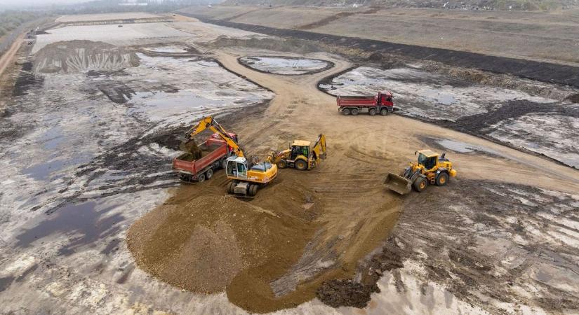 Dübörög a föld – brutális méretű hulladéklerakó építése indult Szegeden