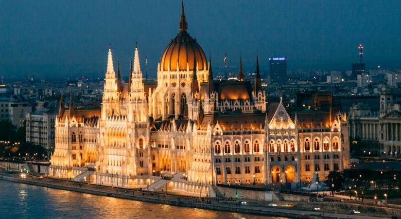 Kövér Lászlóék kitiltották Gulyás Balázst a Parlamentből