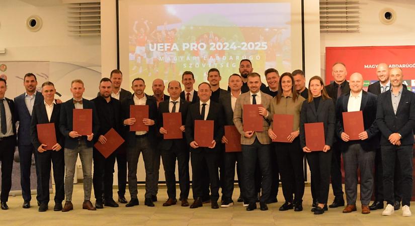 A kis Loki edzője mellett más debreceni kötődésű szakemberek is pro licencet szereztek