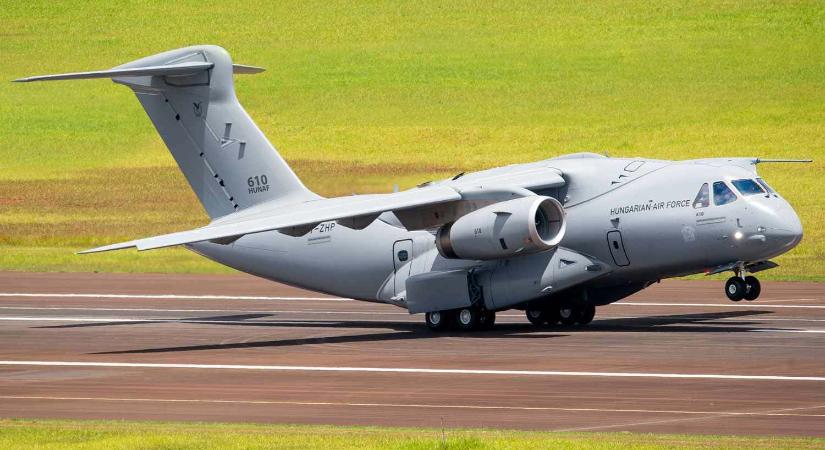 Most kaptuk a hírt: Katonai szállítórepülőgép szállt le Magyarországon – ez a terv vele
