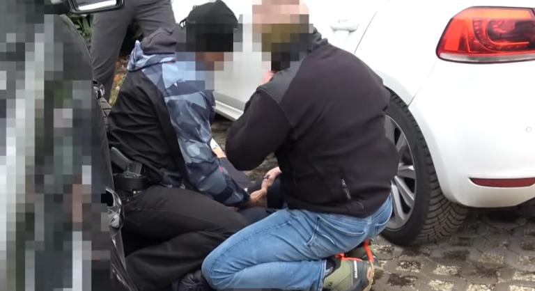 Két férfi elrabolt, majd kirabolt egy idős embert Biatorbágyon