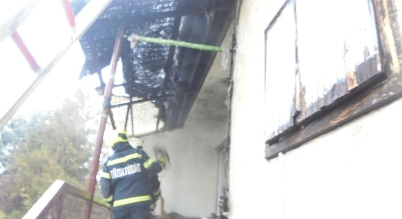 Kigyulladt egy ház Hatvanban – nem fogod elhinni, mi okozta a tüzet