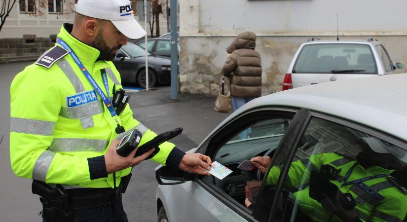 Közúti razzia Székelyudvarhelyen: több mint 10 ezer lejre szabtak ki bírságot