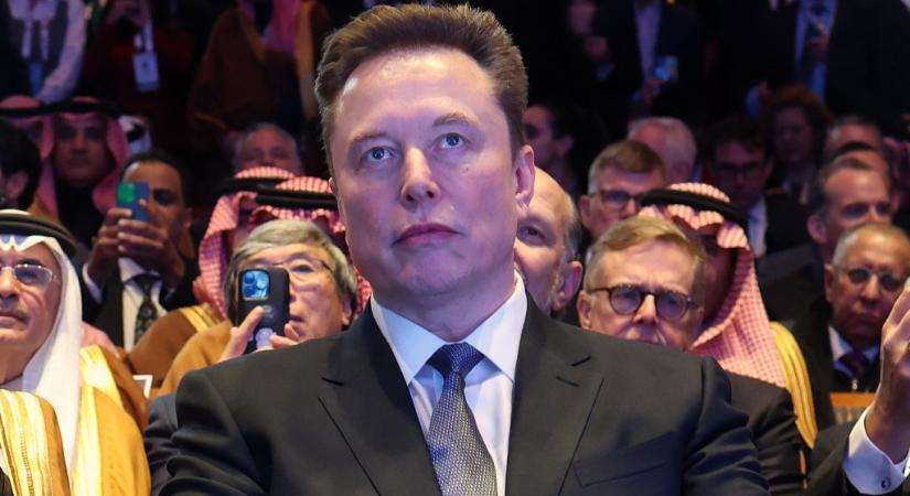 Elon Musk fittebb, mint LeBron James és okosabb, mint da Vinci – állítja a milliárdos chatbotja