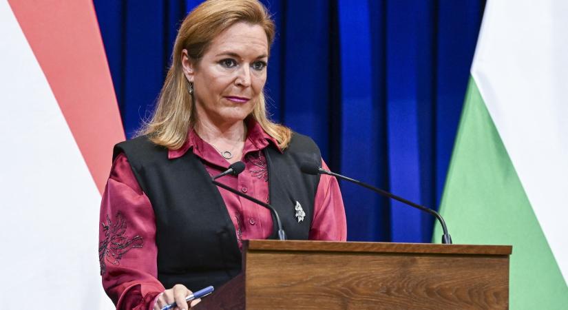 Vitályos Eszter: Tudod kinek a gyerekét készítsétek ti fel arra, hogy meghalhatnak a háborúban?!