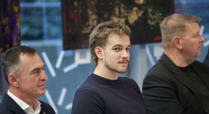 Egy veszprémi csoda története: A Balatoni Cápa ( fotók)