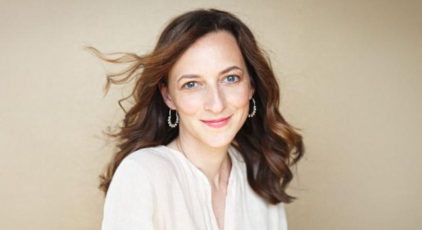 Dalba öltözteti az adventet Szalóki Ági és Bognár Szilvia