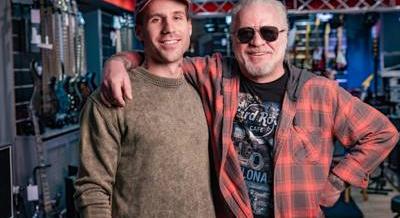 „Hangszert választani lehet érzelmi alapon is” – A 900 hangszert felvonultató Gitárcentrumban jártunk