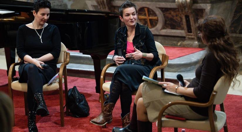 Zongoraművész és grafikus beszélt őszintén rákbetegségéről a REGEA jótékonysági estjén