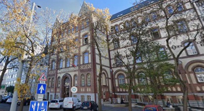 Séta a debreceni „kisasszonygyárban”