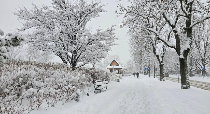 Óriási hótakaró lepte el a magyarok kedvenc téli úti célját
