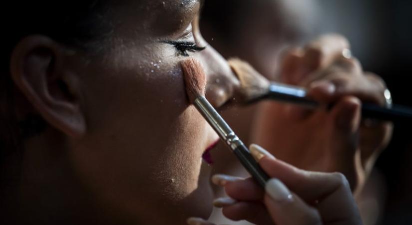 Nevet és lépést váltott Magyar Divat & Design Ügynökség