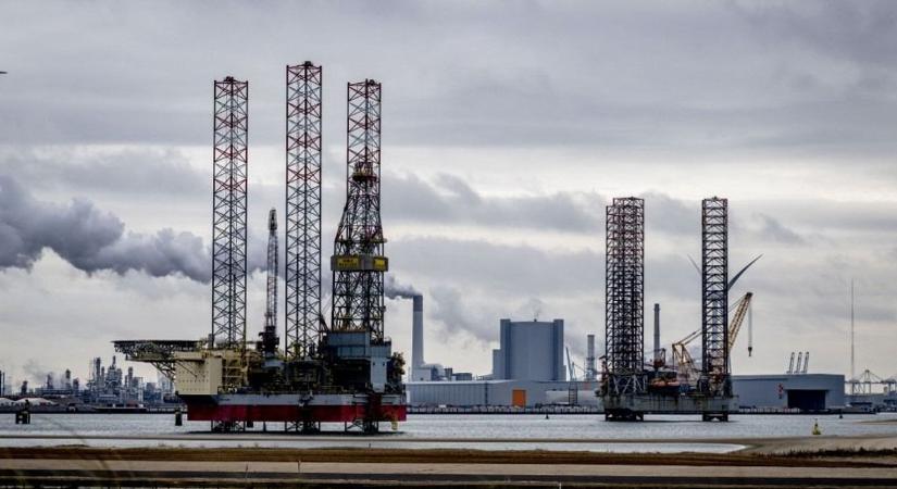 Fúrunk, bébi, fúrunk: újabb hatalmas terültek kaphatnak olaj kitermelési engedélyt