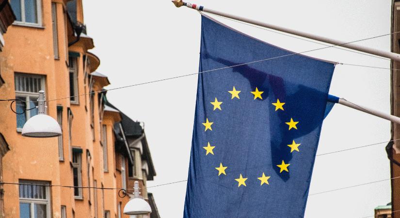 Új európai szabályok jönnek: ezek a változások várhatók a lakhatásban