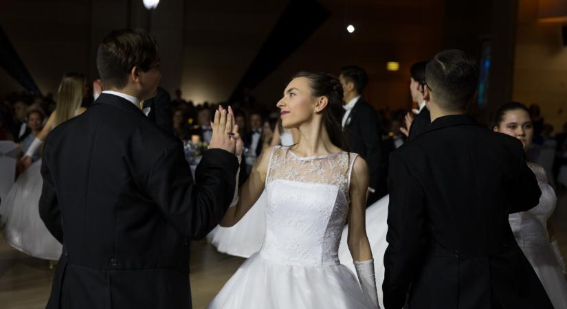 A Nagytemplom korszerűsítésére gyűjtenek Debrecen Város Jótékonysági Bálján